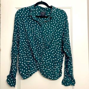 Abercrombie & Fitch Green & White Polka Dot Long Sleeve Button Down Twist Front